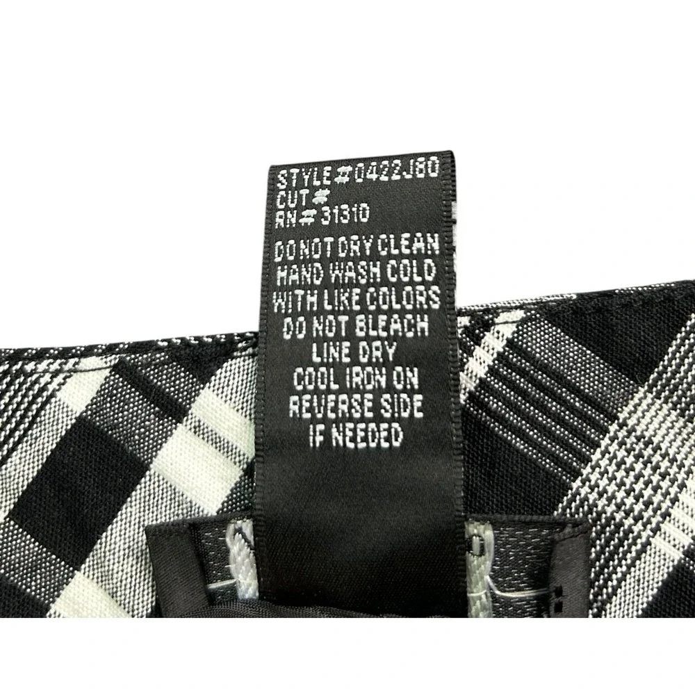 AB Studio Shorts Womens Size 12 Black White Check Pockets Relaxed Fit Stretch